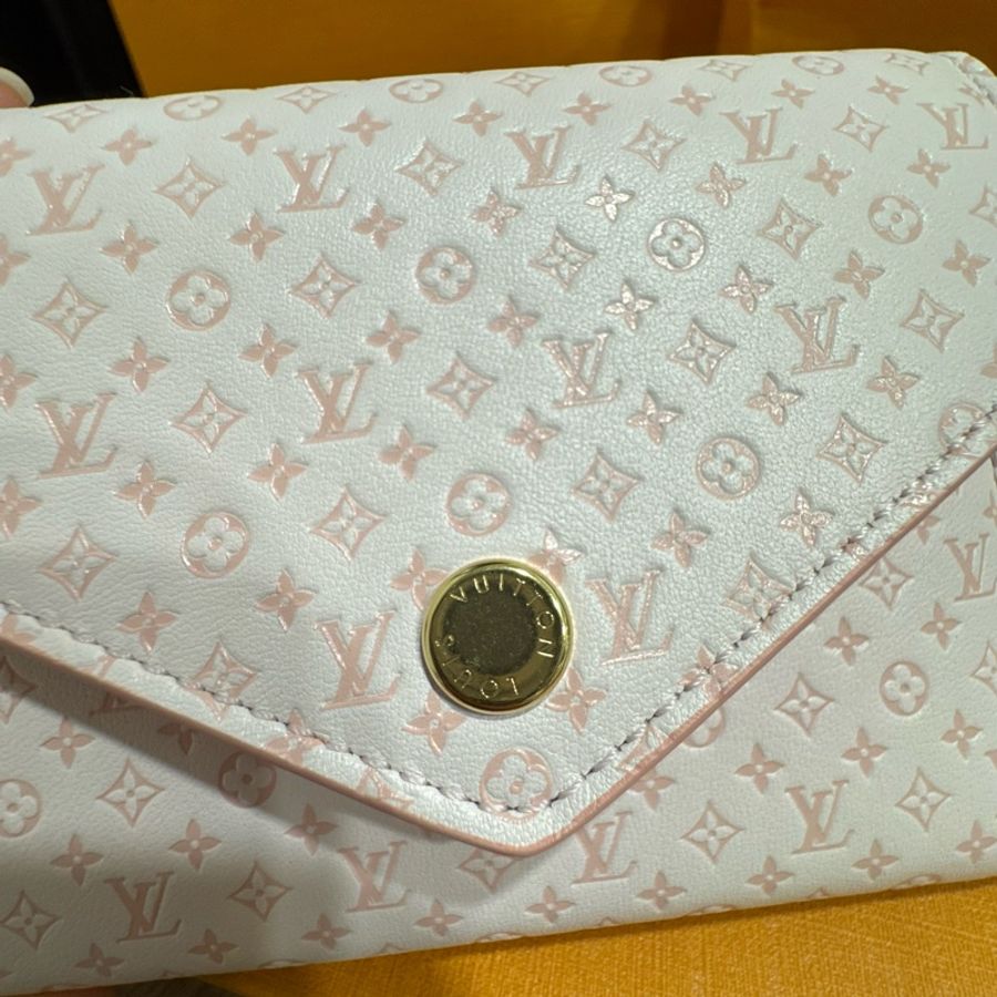 LV草莓牛奶短夾（🇯🇵限定款）-15