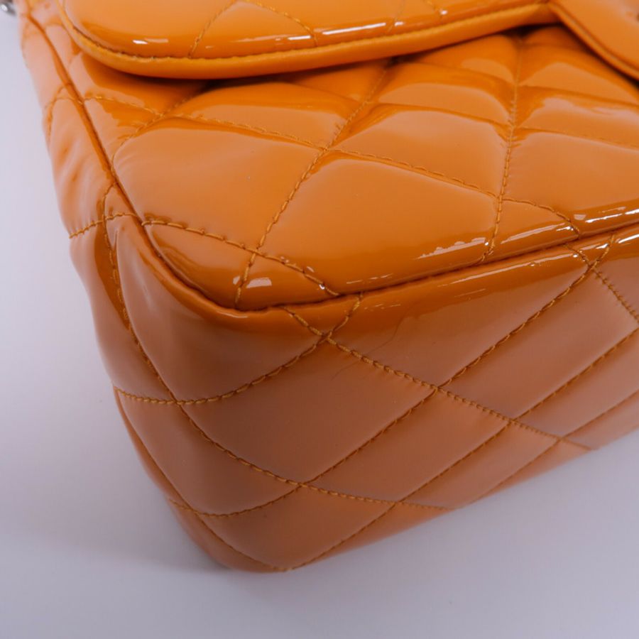 CHANEL 漆皮皮革Large Classic鏈帶肩背袋-12