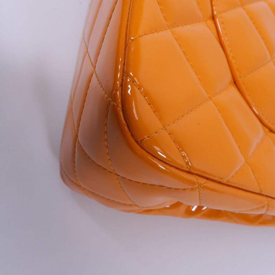 CHANEL 漆皮皮革Large Classic鏈帶肩背袋-15