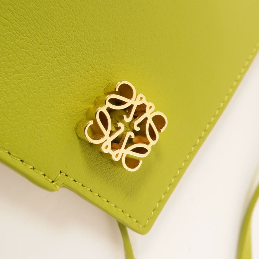 LOEWE 牛皮皮革Dice Pocket肩背袋-6