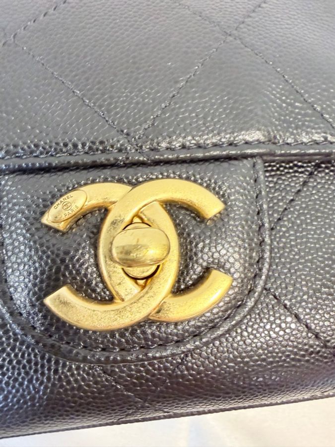 Chanel 黑魚子醬手提斜背包-4