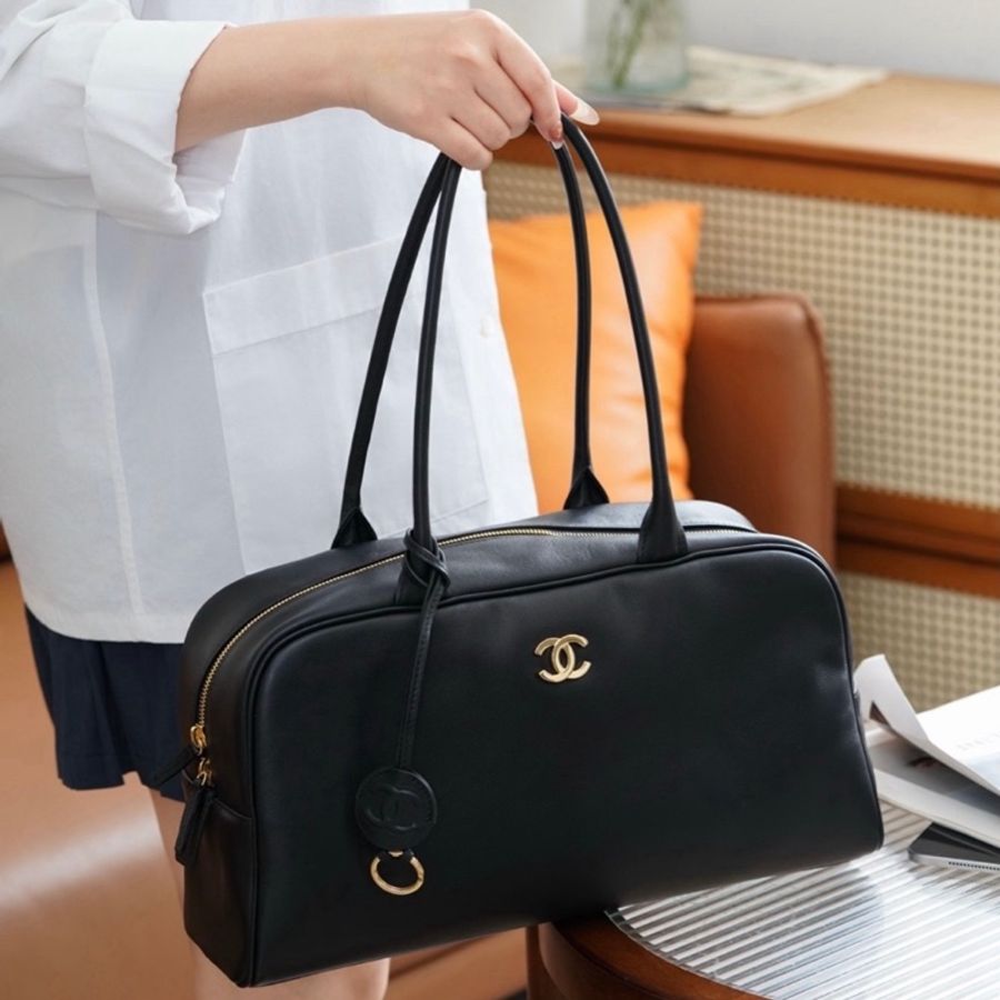 閒置新⭐Chanel香奈兒26S新款黑金保齡球單肩包 芯片款 底長36cm-0