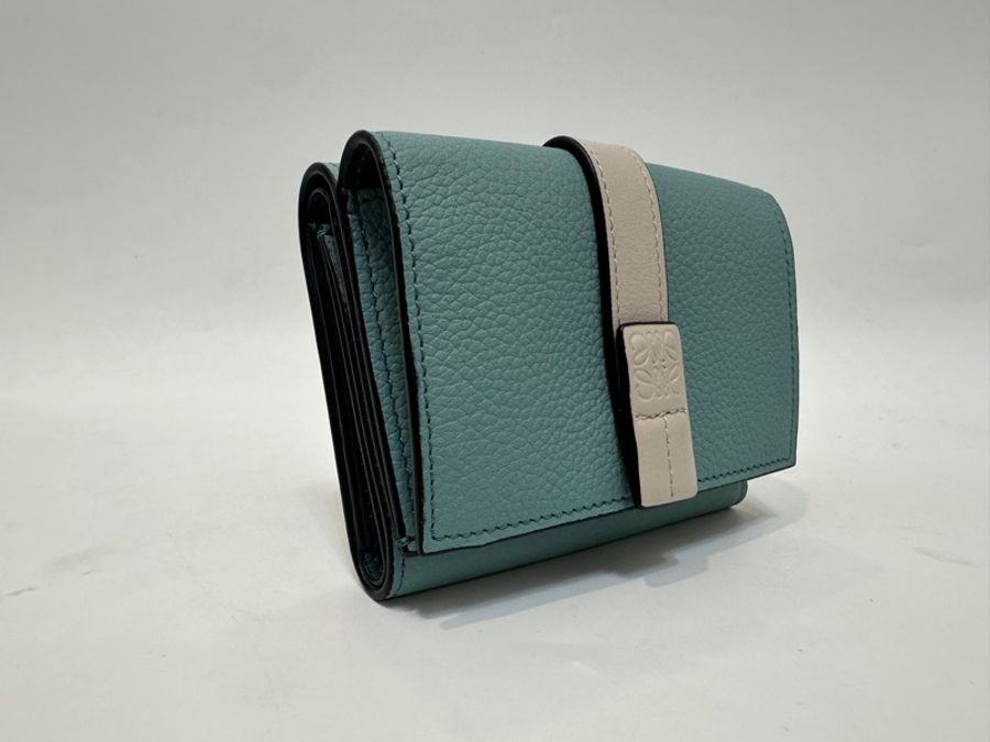 Loewe 湖水藍6卡三折短夾-2