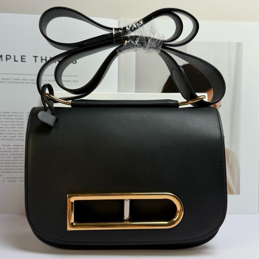 德爾沃/Delvaux OlenCalf光滑小牛皮手袋 斜背包 黑色 金扣 尺寸：19/6/14cm-0