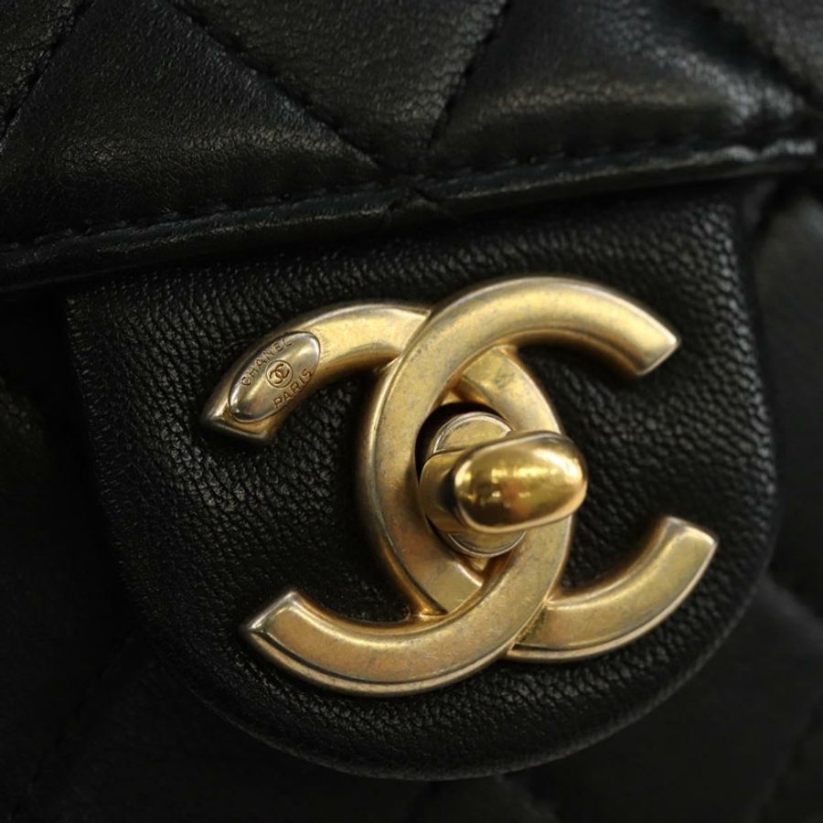 【日本直送】香奈兒 (CHANEL) 絎縫鏈條肩背包，羊皮材質，黑色，金色雙C標誌，正品編號 182742SAM-21
