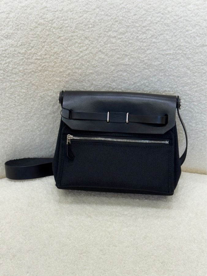 Hermès mini herbag黑銀-1