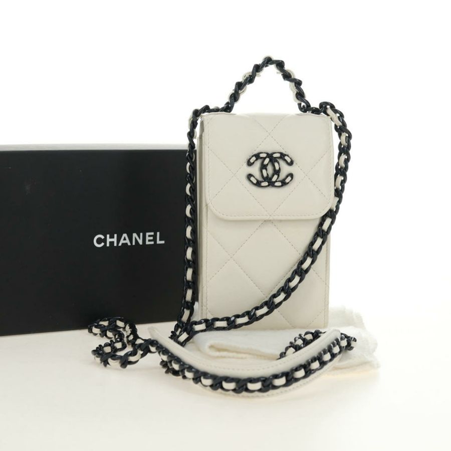 【日本直送】香奈兒 (CHANEL) 絎縫鏈條肩背包，羊皮材質，白色/銀色雙C標誌，貨號 181828M-11