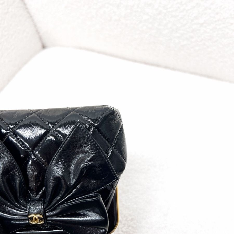 Chanel 24A Bow Clutch with Chain-8