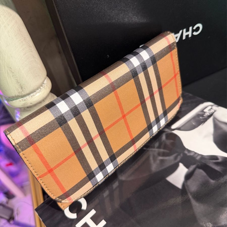 博柏利  Burberry  手拿包 經典長皮夾 長夾 男裝 女裝 經典款 黑色-1