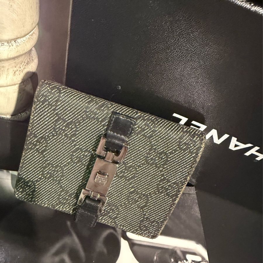 古馳 gucci 黑色老花 Jackie 1961 系列 單寧老花對開短夾 錢包 銀包 卡夾-2