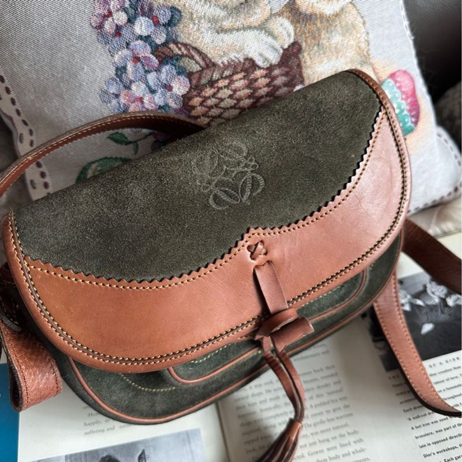 羅意威 Loewe Anagram Shoulder Bag Suede Green 狩獵系列 crossbody bag 墨綠色拼啡色 中古包 手袋 斜背包-9