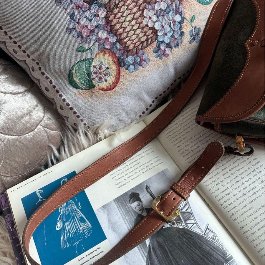 羅意威 Loewe Anagram Shoulder Bag Suede Green 狩獵系列 crossbody bag 墨綠色拼啡色 中古包 手袋 斜背包-14