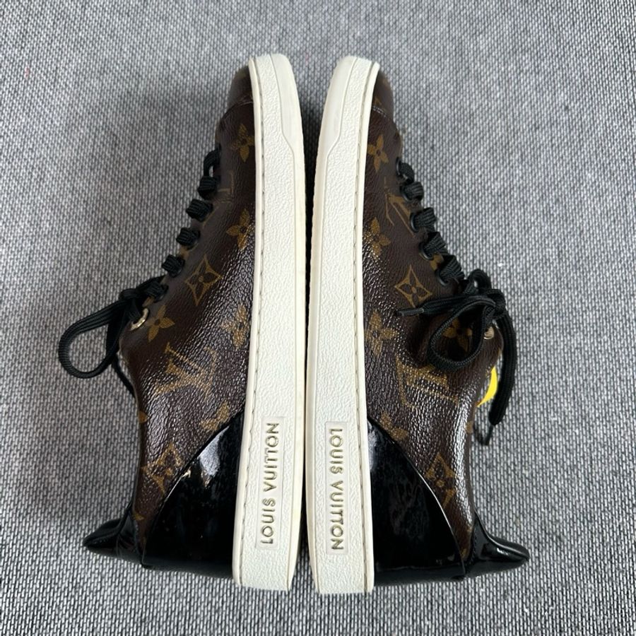LOUIS VUITTON/Lv 漆面運動 低幫 時尚板鞋   尺碼：35.5-4