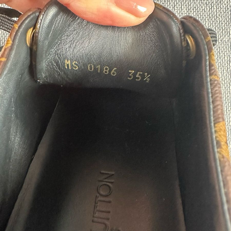LOUIS VUITTON/Lv 漆面運動 低幫 時尚板鞋   尺碼：35.5-6
