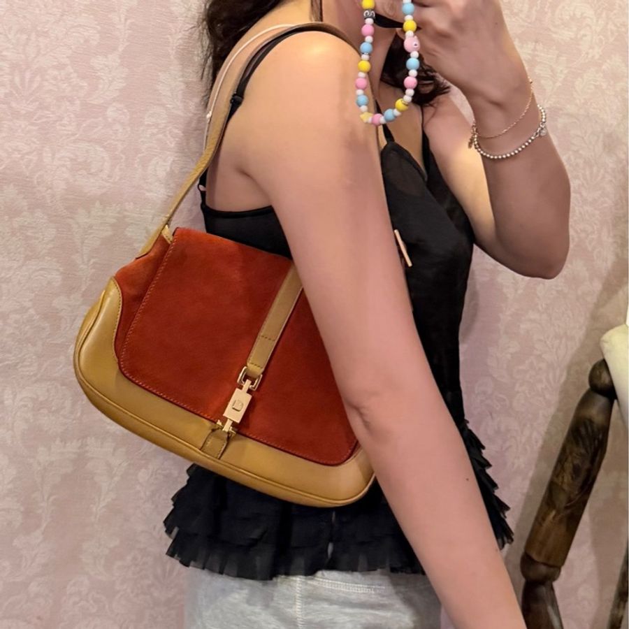 古馳 賈姬包 斜背包 側背包 中古包包 側肩包 復古包 古董包 復古風 老花 歐美網紅最愛  腋下包  經典款 手袋 包 單肩包古董包 gucci jackie bag monogram beige 紅色-1