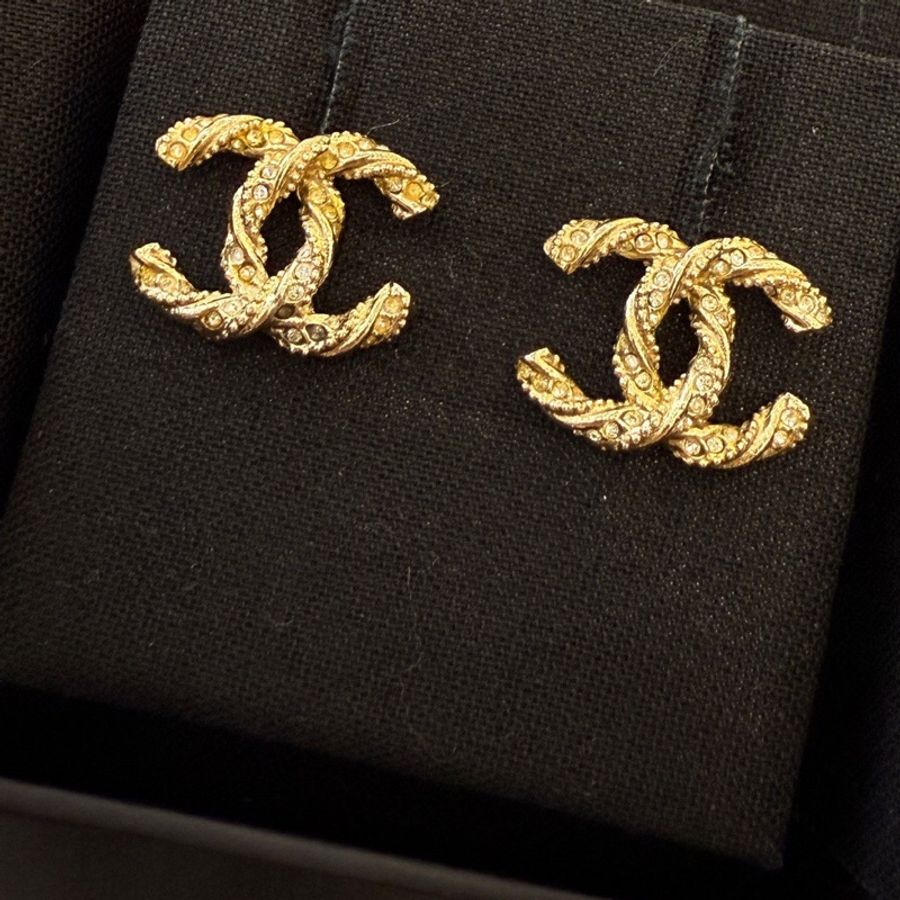 Chanel 香奈兒麻花雙C耳釘，有掉鑽-5