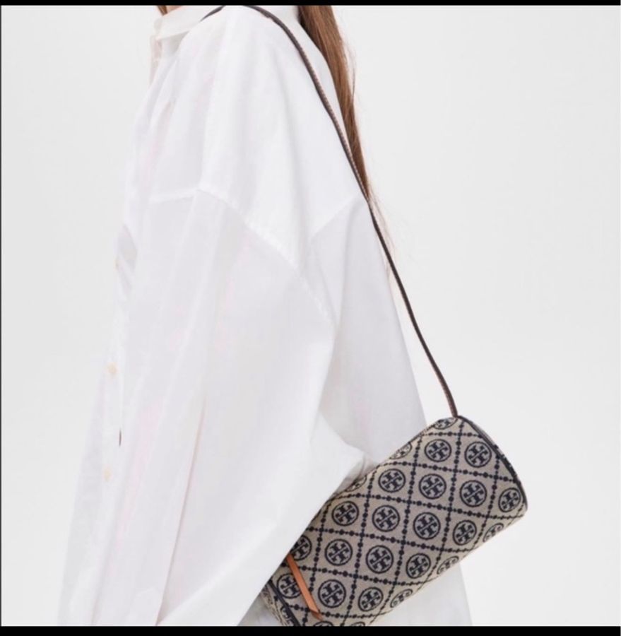 Tory Burch T MONOGRAM CYLINDER BAG深藍老花色滾筒包-1