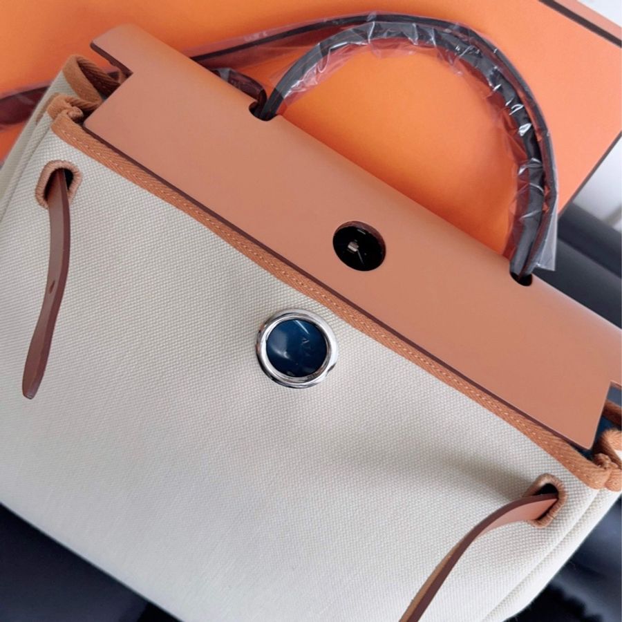 【近新閒置品】 愛馬仕 Hermes 冰川白拼金棕色 Herbag31 Z刻 銀扣 內縫 手提單肩斜挎包 五金帶膜-3