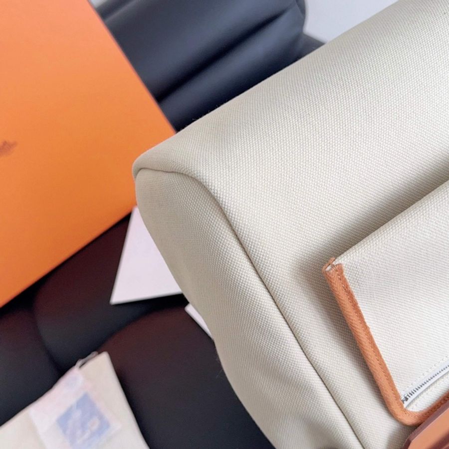 【近新閒置品】 愛馬仕 Hermes 冰川白拼金棕色 Herbag31 Z刻 銀扣 內縫 手提單肩斜挎包 五金帶膜-14