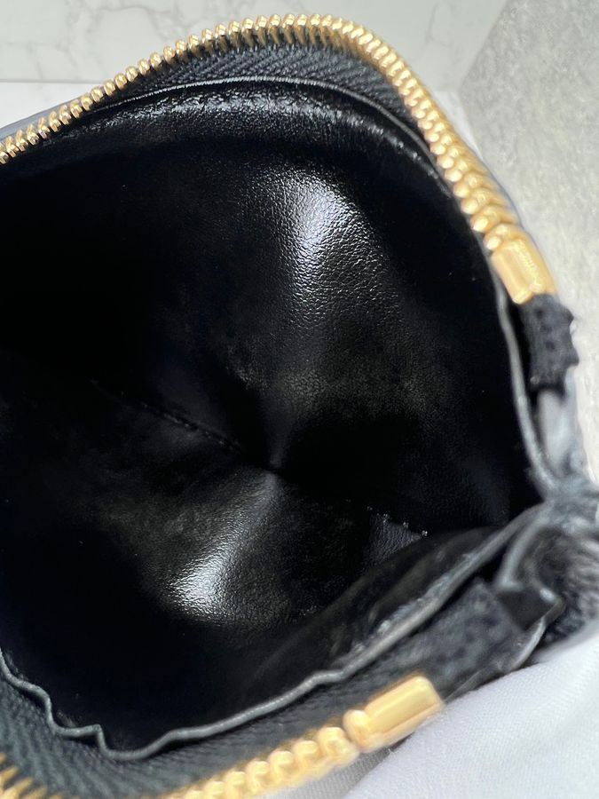 香緹國際精品 LV 黑壓紋短夾 1058-10