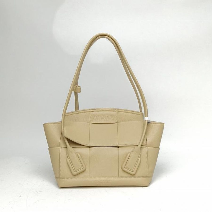 BOTTEGA VENETA Arco小號22米色牛皮肩背包-0