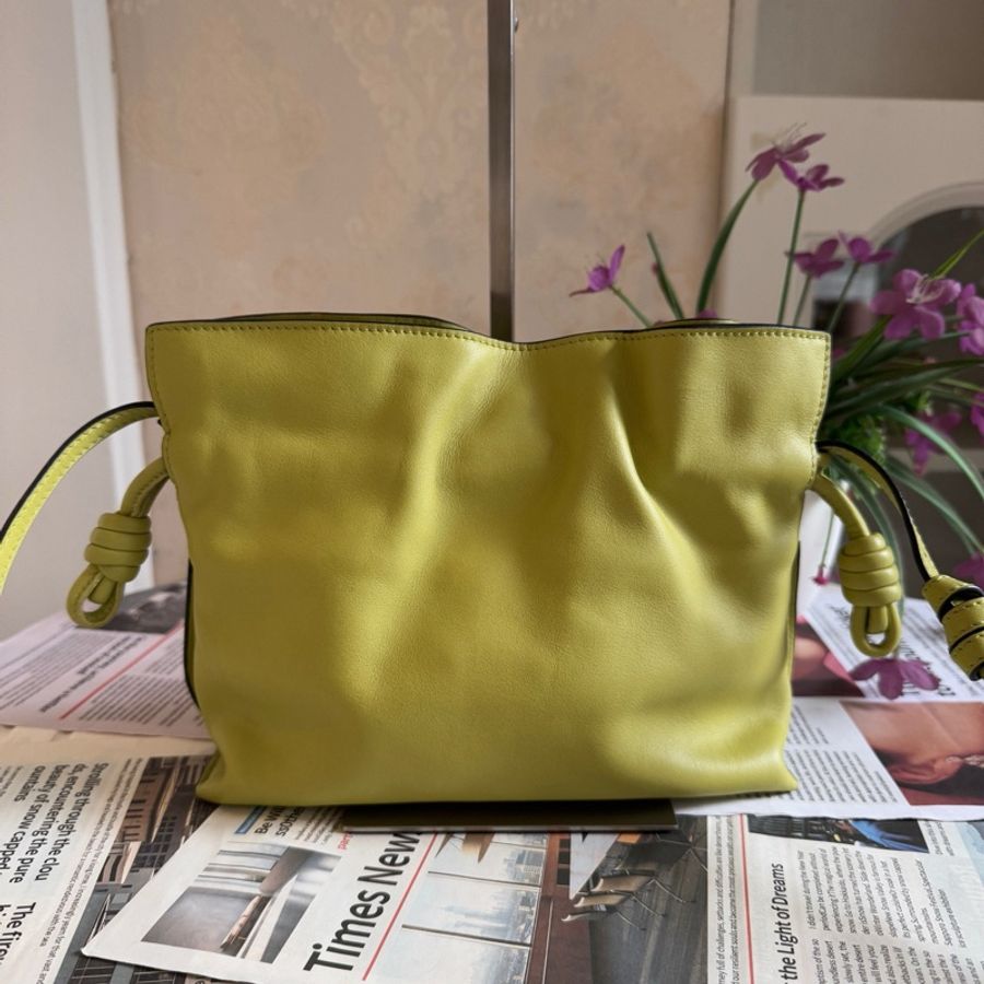 Loewe羅意威 flamenco mini福袋斜挎包 底長23-9