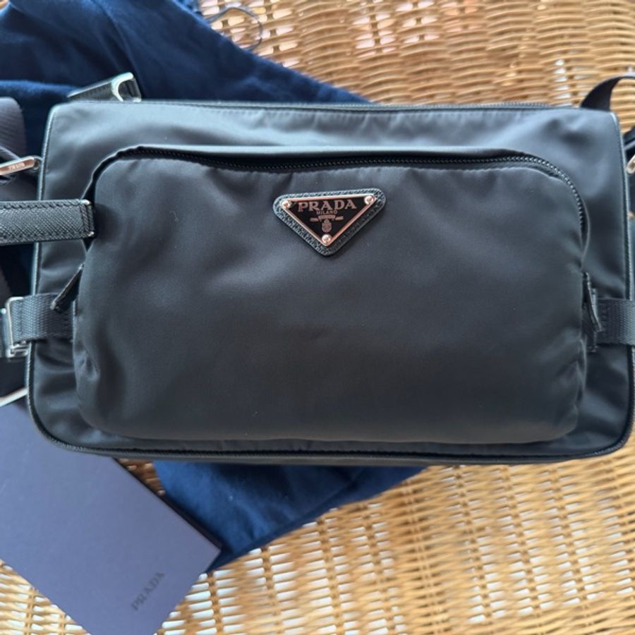 Prada Re-nylon & saffiano 肩背包-9