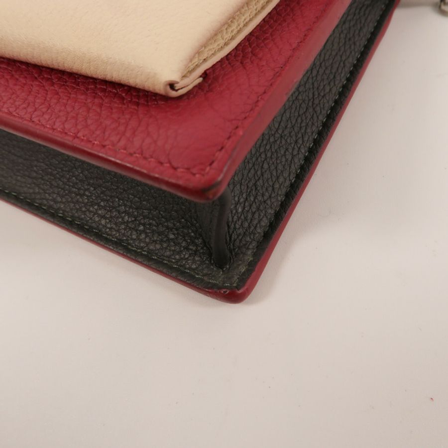LOUIS VUITTON 牛皮皮革Pochette Lockme Chain鏈帶肩背袋-10