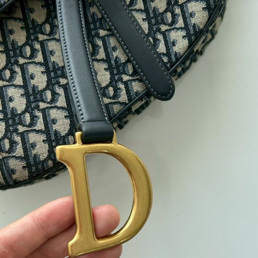 2nd-011 DIOR Saddle 中號馬鞍包(另送老花寬版背帶)-23