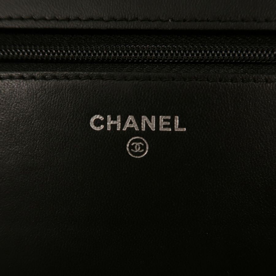 CHANEL 羊皮皮革Boy Wallet On Chain So Black鏈帶肩背袋-5