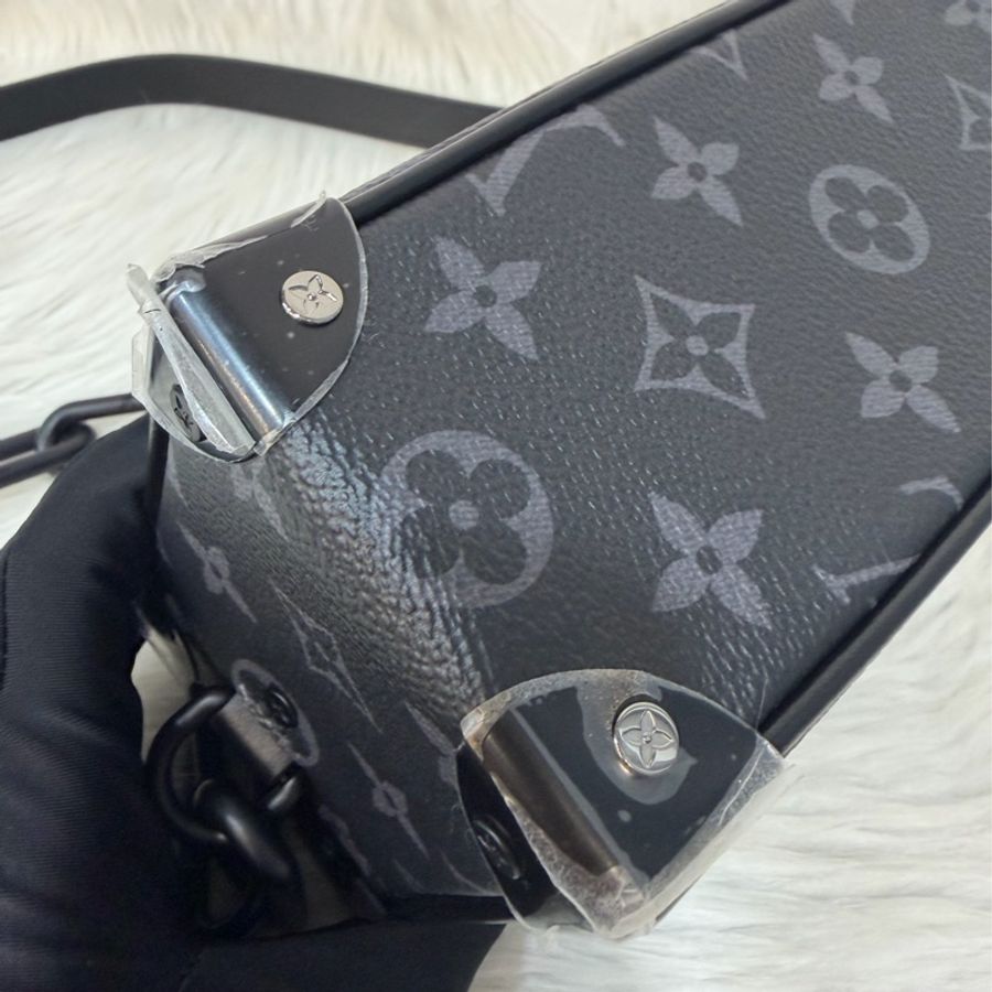 LV M44735 mini soft trunk 全黑 老花小箱包 肩背包 斜背包 側背包 男包-6