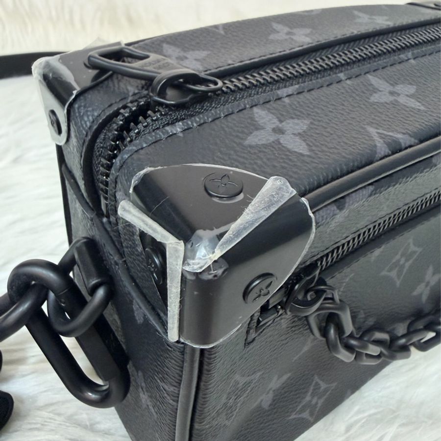 LV M44735 mini soft trunk 全黑 老花小箱包 肩背包 斜背包 側背包 男包-11