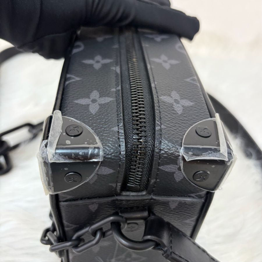 LV M44735 mini soft trunk 全黑 老花小箱包 肩背包 斜背包 側背包 男包-15