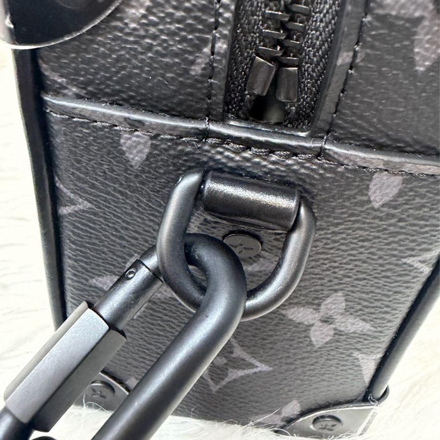 LV M44735 mini soft trunk 全黑 老花小箱包 肩背包 斜背包 側背包 男包-23