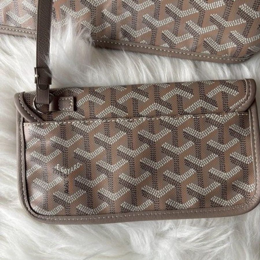 Goyard 限量兔子刺繡雙面托特包-8