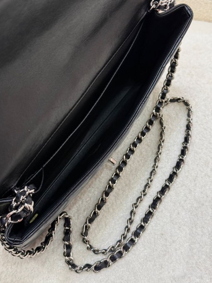 Chanel黑銀羊皮 timeless-4