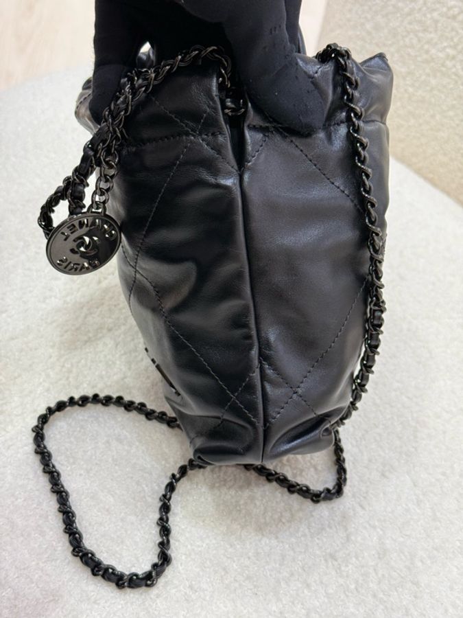 Chanel 22Mini so black-1