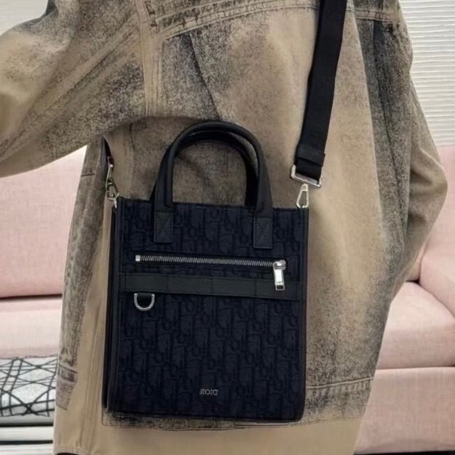 DIOR迪奧 Safari North-South 黑色黑銀扣Oblique印花，可拆卸肩帶托特包Tote包購物袋手提單肩斜挎包-0