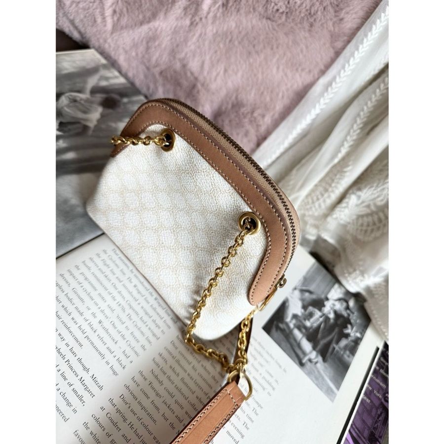 思琳  CELINE 經典的 Triomphe Canvas 鏈條貝殼包 超罕有迷你款 白色老花-6