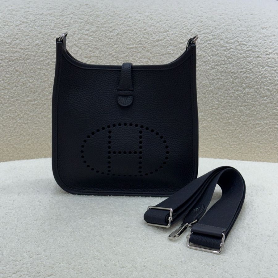 Hermès 2026新款 23cm Evelyne藍黑色-0