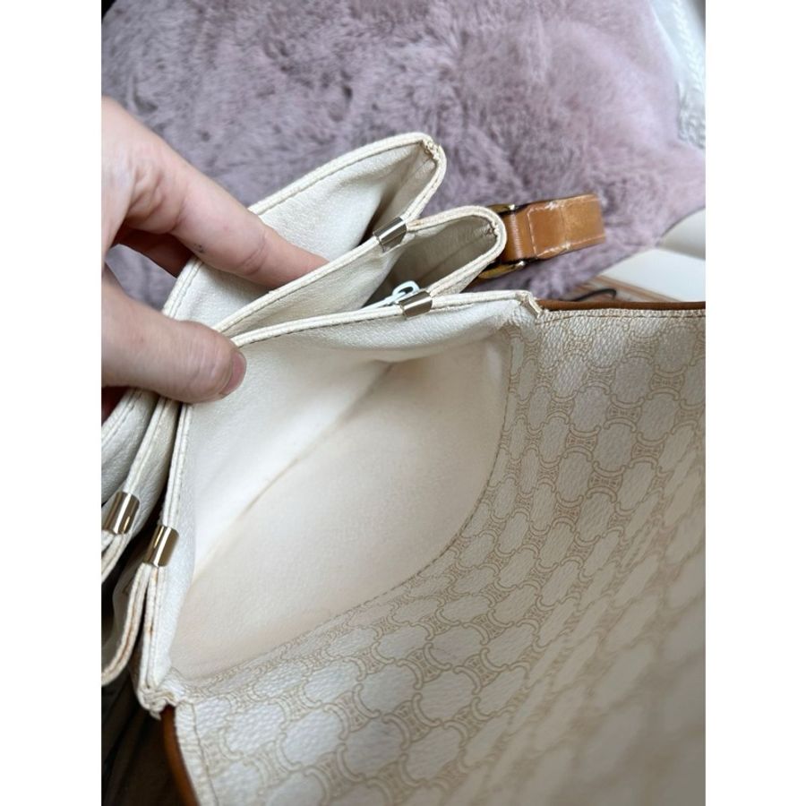 思琳 CELINE 經典白老花凱旋門金扣翻蓋包Teen Medium Triomphe Bag 稀少中古手袋-9