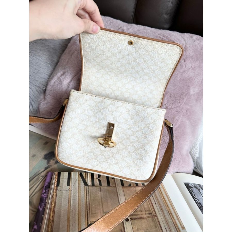 思琳 CELINE 經典白老花凱旋門金扣翻蓋包Teen Medium Triomphe Bag 稀少中古手袋-12