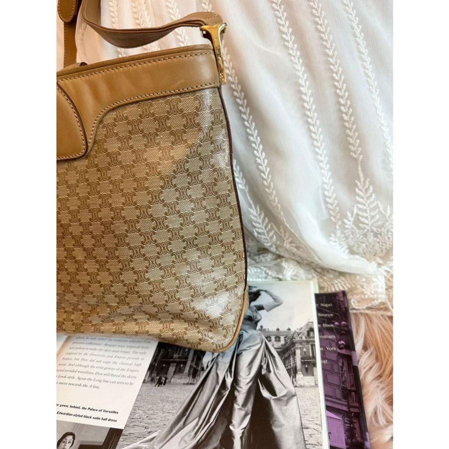 思琳CELINE 經典老花Macadam 經典凱旋門皮標斜背包 凱旋門米花圖騰-4