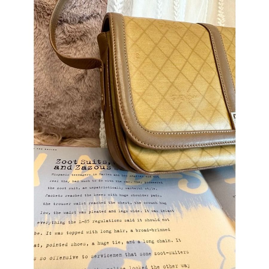 紀梵希 Givenchy古董 絕版 斜背包 賽琳 凱旋門 單肩包 斜挎包 日本中古 Vintage 肩背包 斜挎包 男生女生合用-3