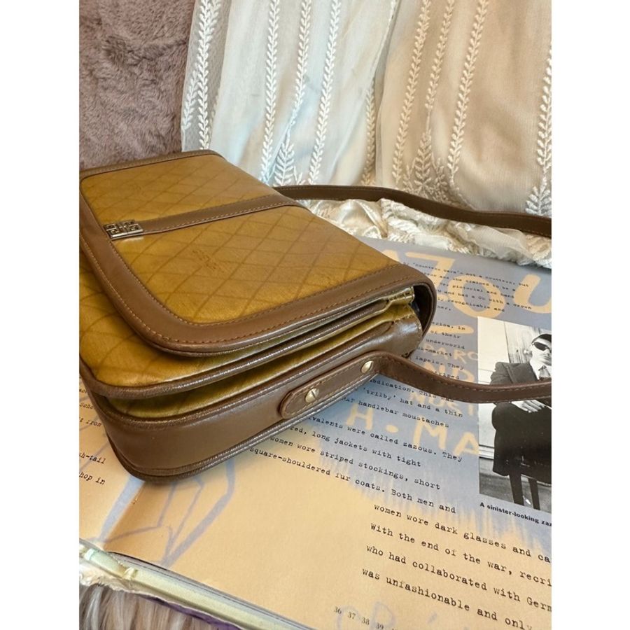 紀梵希 Givenchy古董 絕版 斜背包 賽琳 凱旋門 單肩包 斜挎包 日本中古 Vintage 肩背包 斜挎包 男生女生合用-9