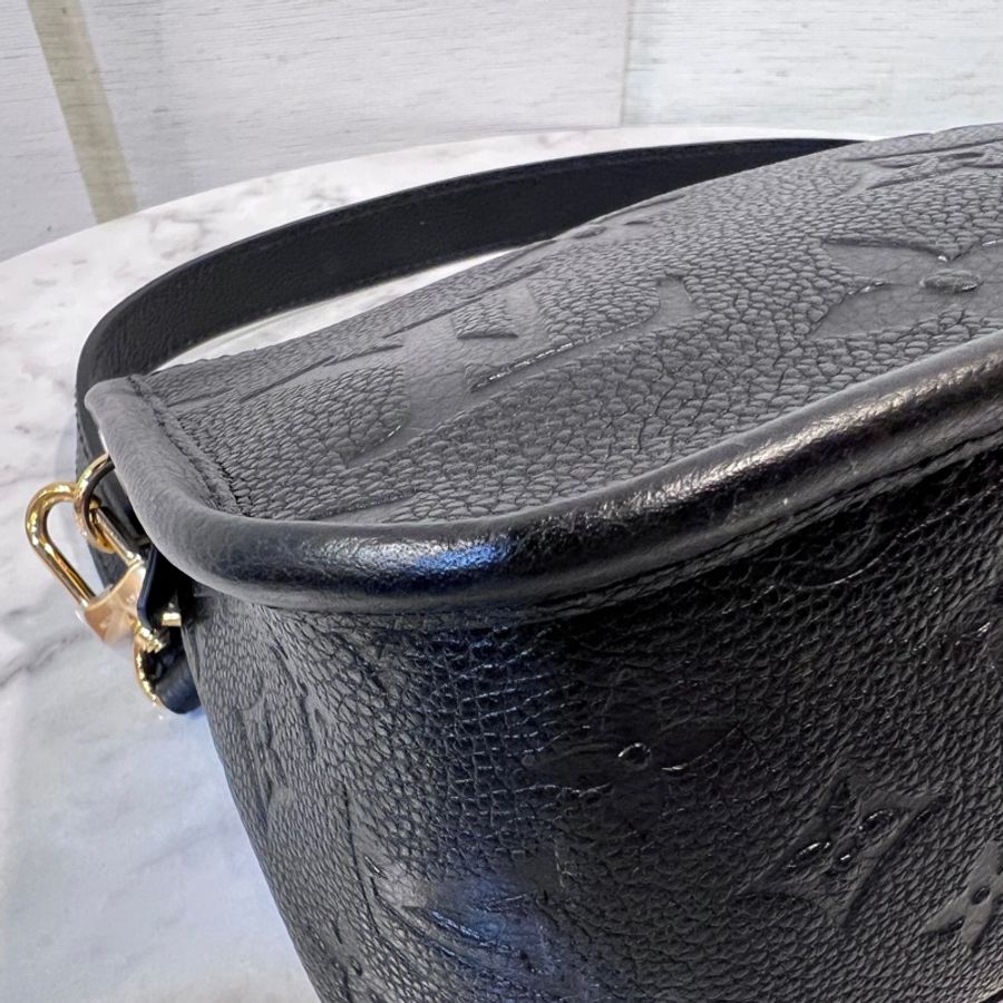 LV 黑牛皮壓紋金釦Diane肩斜背包M46386-2