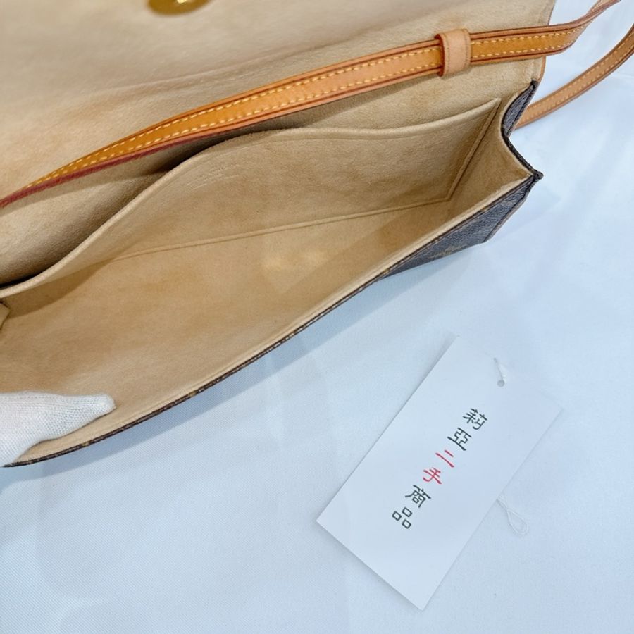莉亞精品♡ LV 信封斜背包M58182 大號 二手美包-13