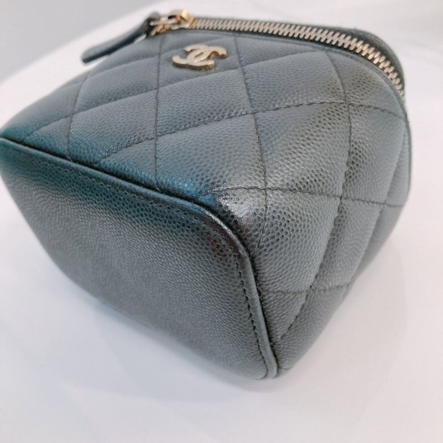 MS0737 Chanel 香奈兒 鏈條 化妝盒子 迷你 顆粒牛皮 魚子醬牛皮 黑色 金扣  Vanity Case Mini 10cm With Chain Grianed Calfskin Black x GHW-6