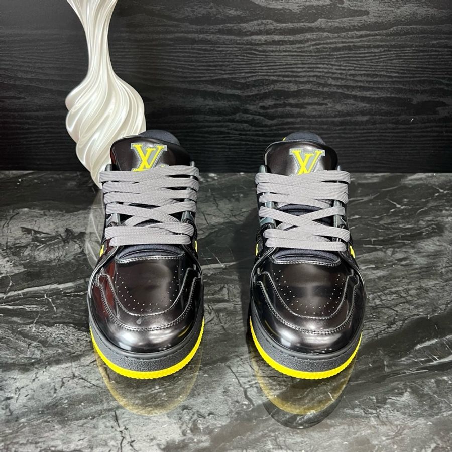 LV路易威登黑黃蝙蝠俠Trainer板鞋 40.5碼 99新-1