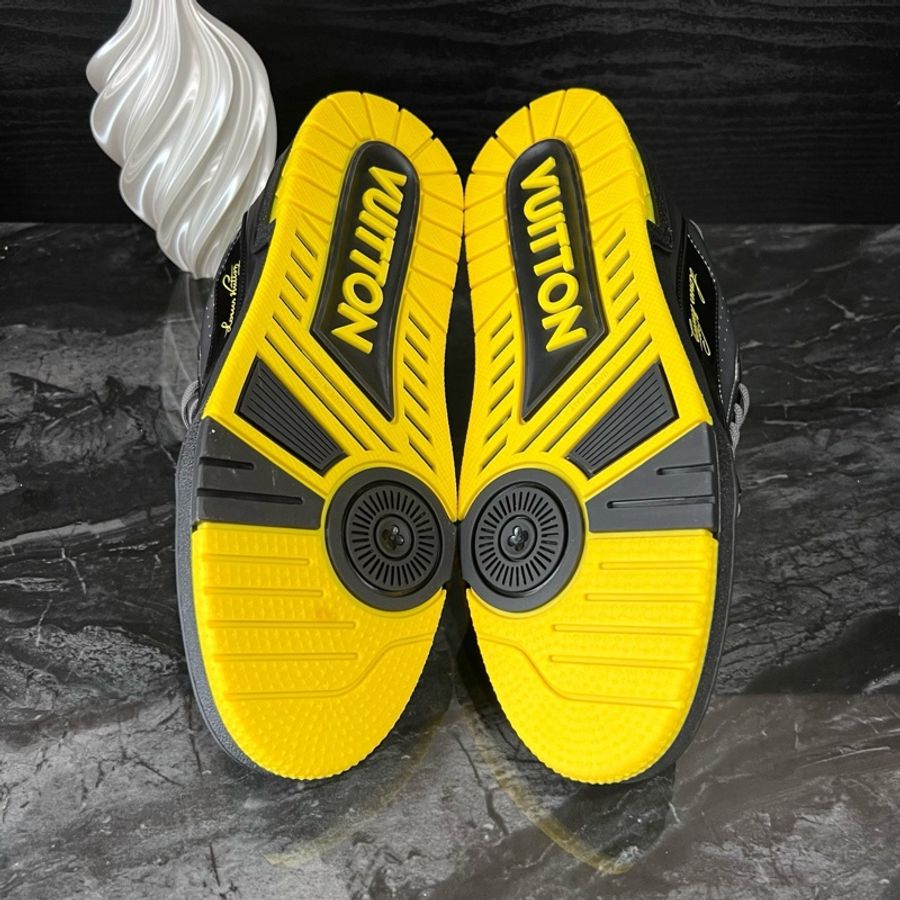 LV路易威登黑黃蝙蝠俠Trainer板鞋 40.5碼 99新-4